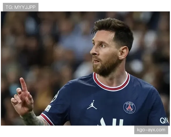 梅西伯纳乌经典庆祝引爆全场,状态回暖展现卓越球技引球迷狂热 梅西伯纳乌经典庆祝引爆全场,状态回暖展现卓越球技引球迷狂热