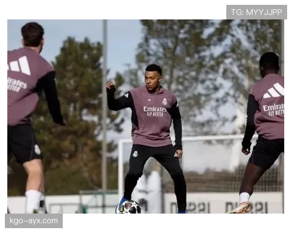 姆巴佩双前锋体系